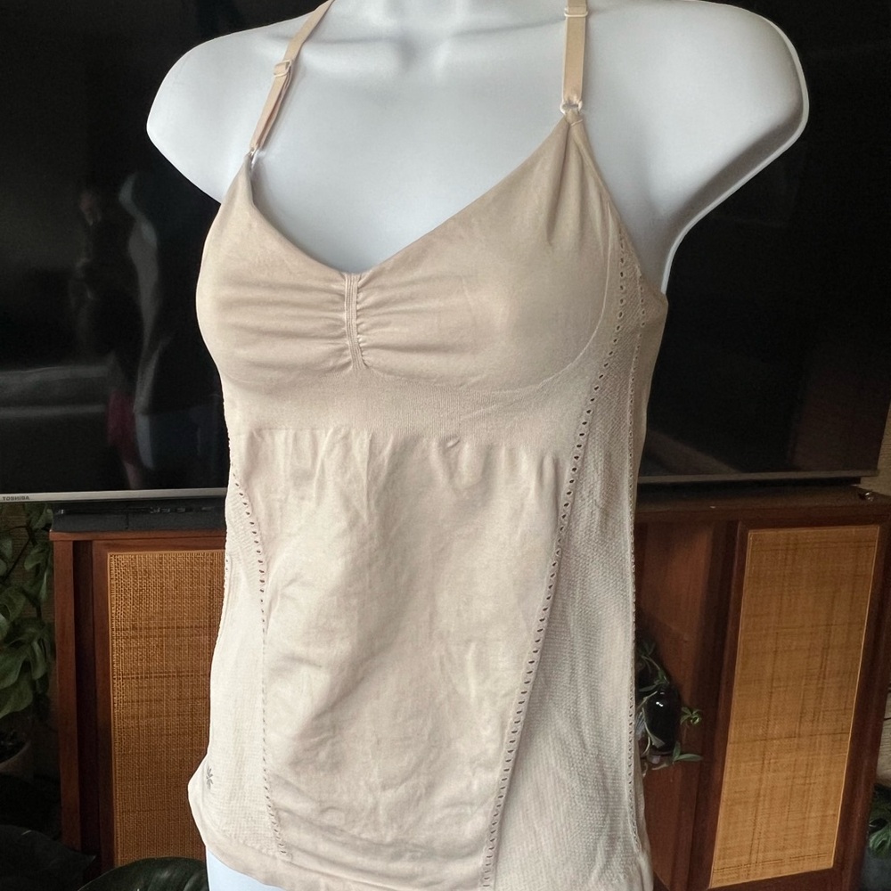 Athleta allegro support tank - Picture 8 of 8